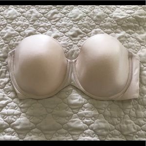 Victoria’s Secret strapless bra